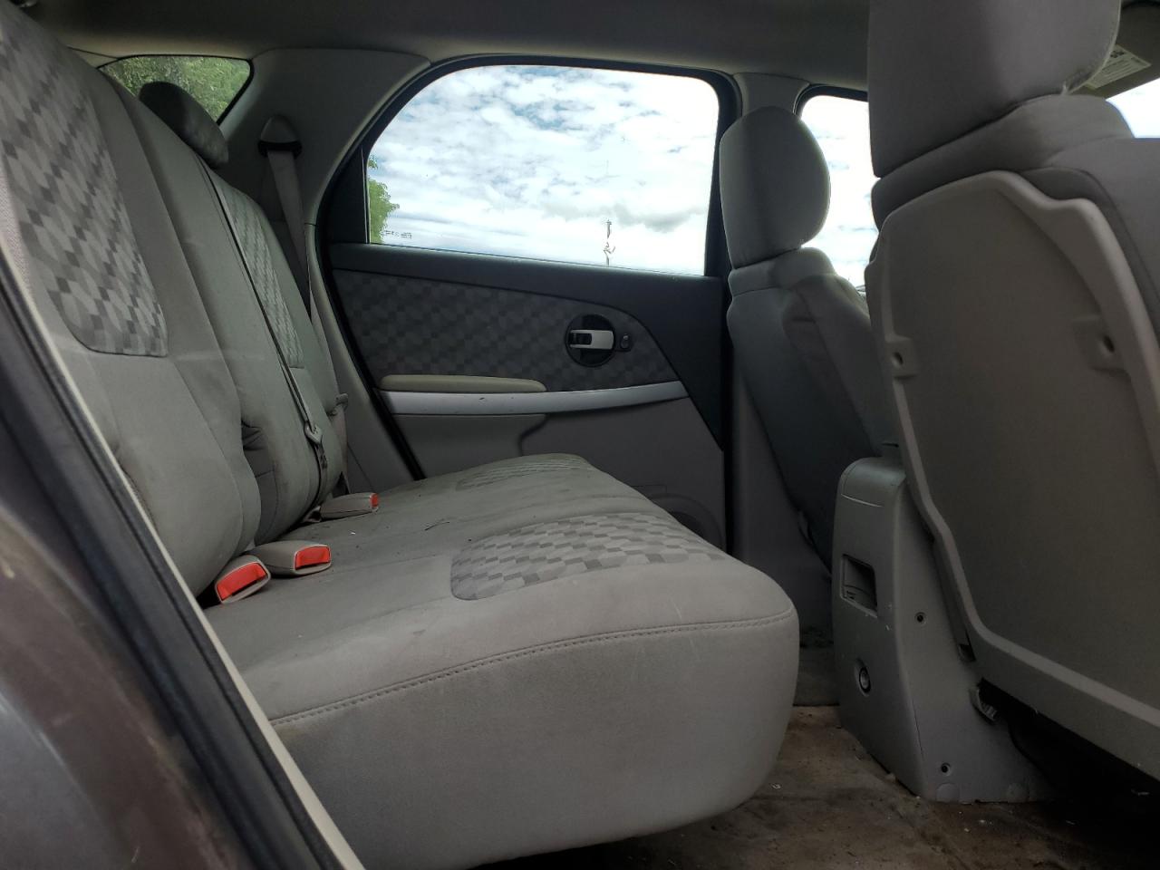 2007 Chevrolet Equinox Ls VIN: 2CNDL13F176030670 Lot: 65769154