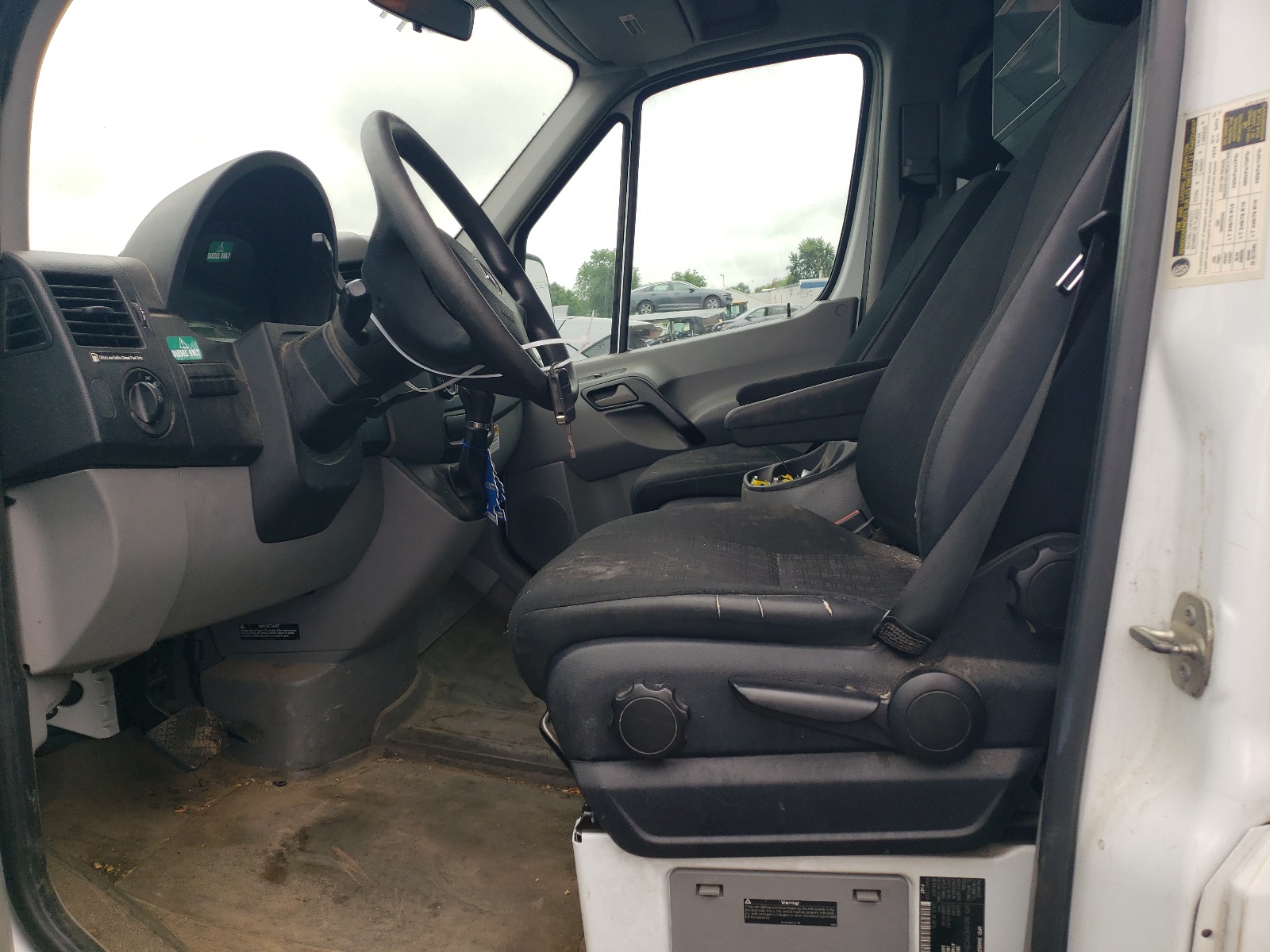 WD3PE7DC2E5837592 2014 Mercedes-Benz Sprinter 2500