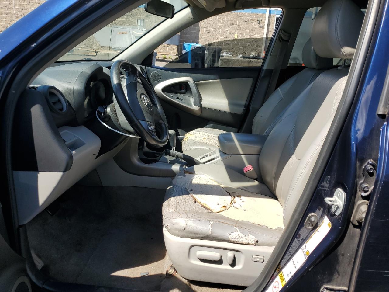 2007 Toyota Rav4 Limited VIN: JTMBD31V175117558 Lot: 66695174