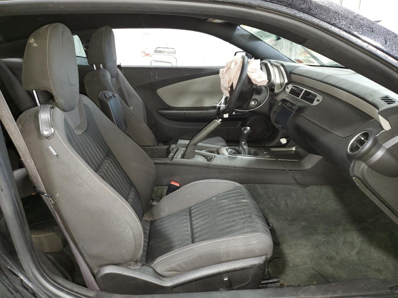 2013 Chevrolet Camaro Ls VIN: 2G1FE1E34D9138245 Lot: 68716694