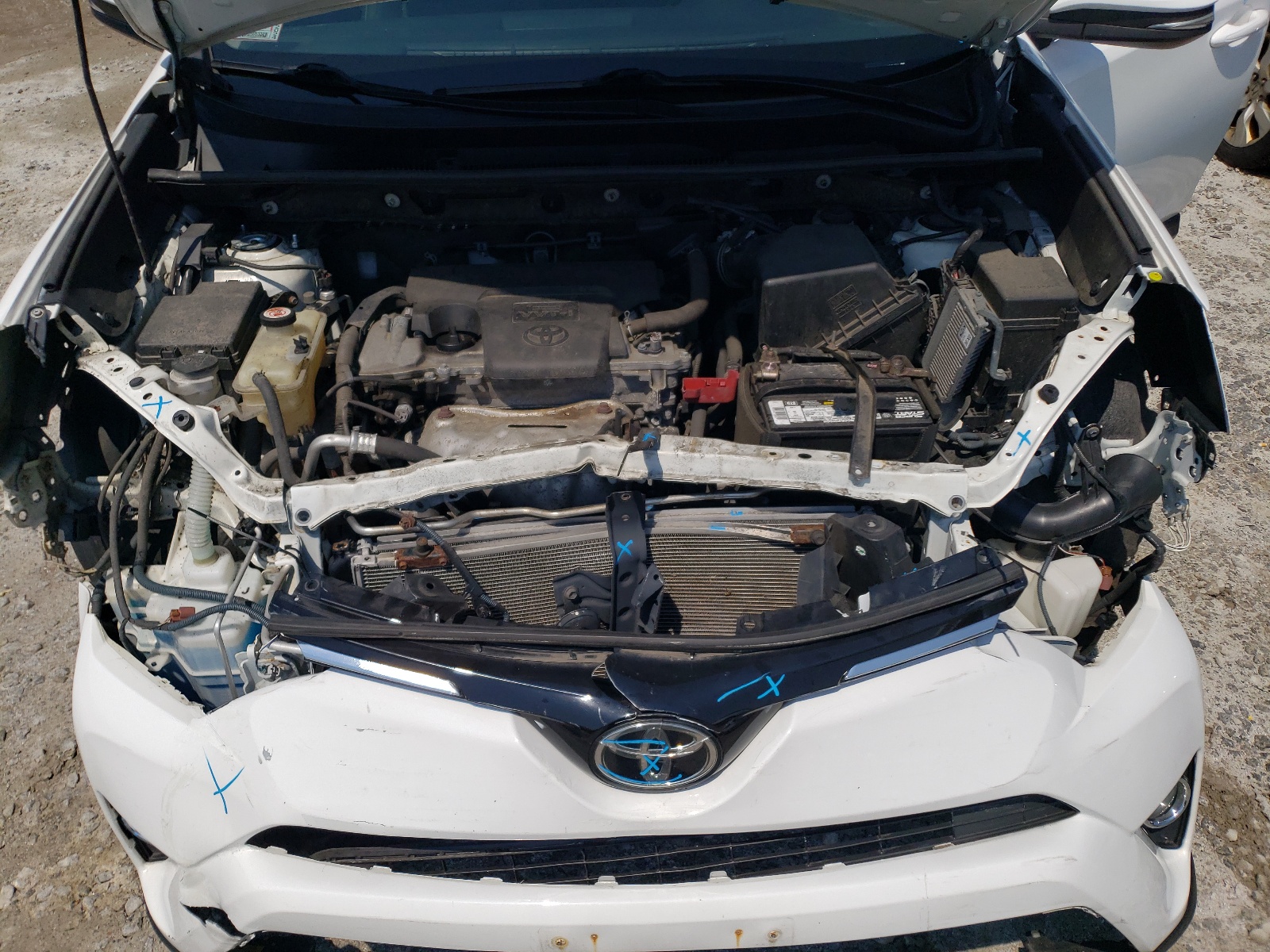 JTMRFREVXHJ145471 2017 Toyota Rav4 Xle