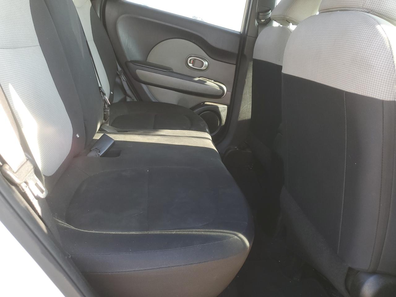 2015 Kia Soul - Image 11