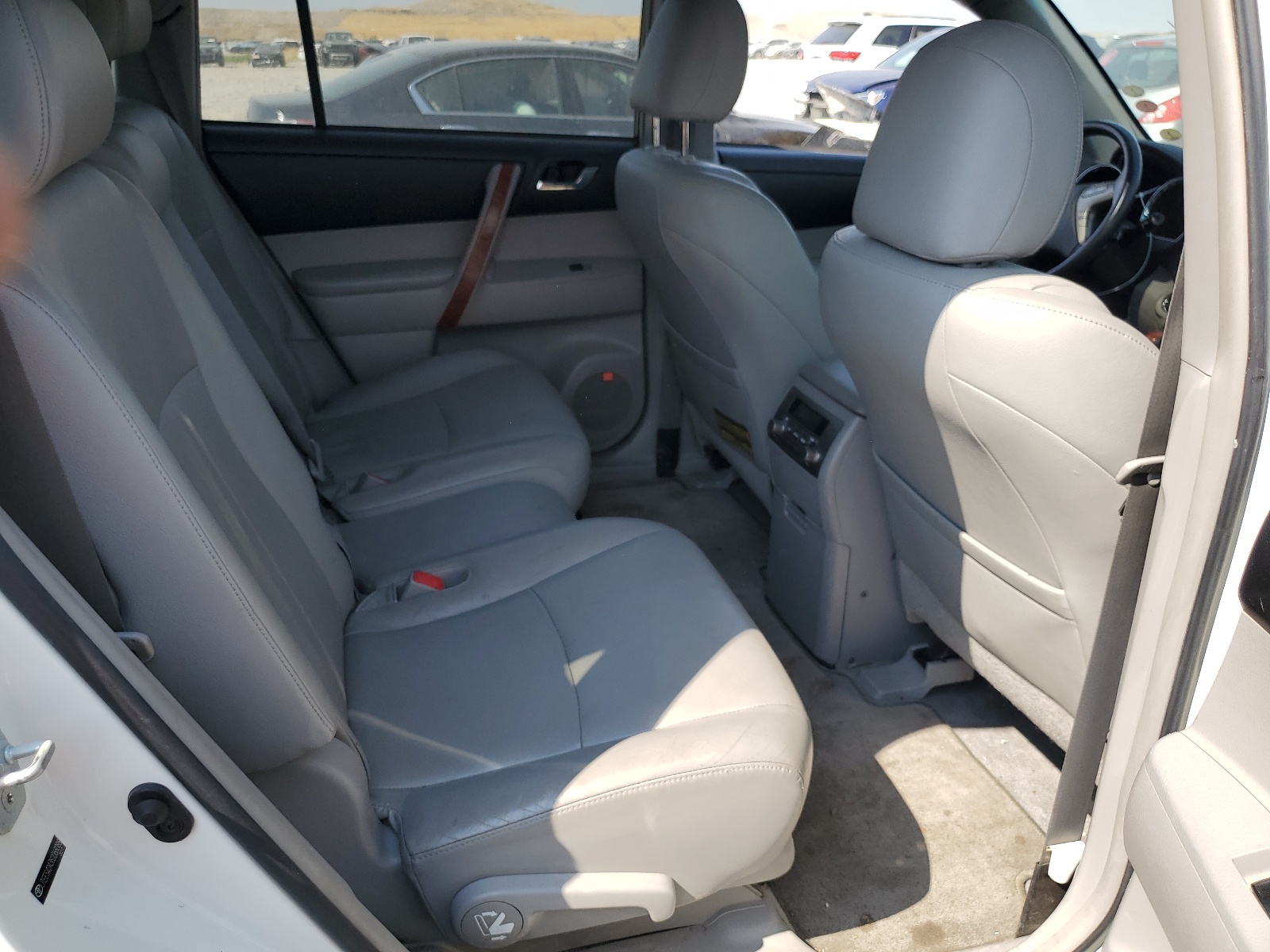 JTEES42A382068088 2008 Toyota Highlander Limited