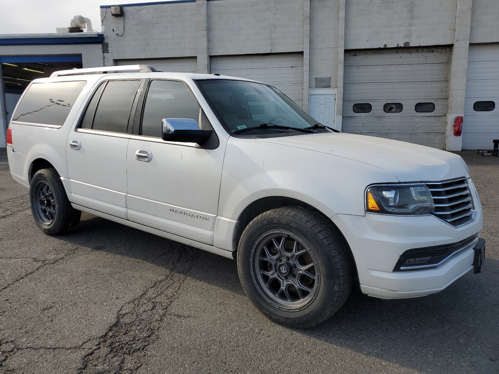 2015 Lincoln Navigator L vin: 5LMJJ3JT1FEJ12337