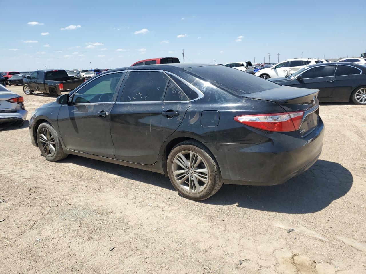 4T1BF1FK7GU177701 2016 TOYOTA CAMRY - Image 2