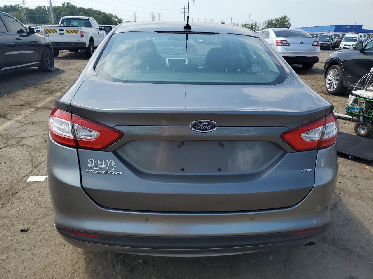 1FA6P0H73E5376859 2014 Ford Fusion Se