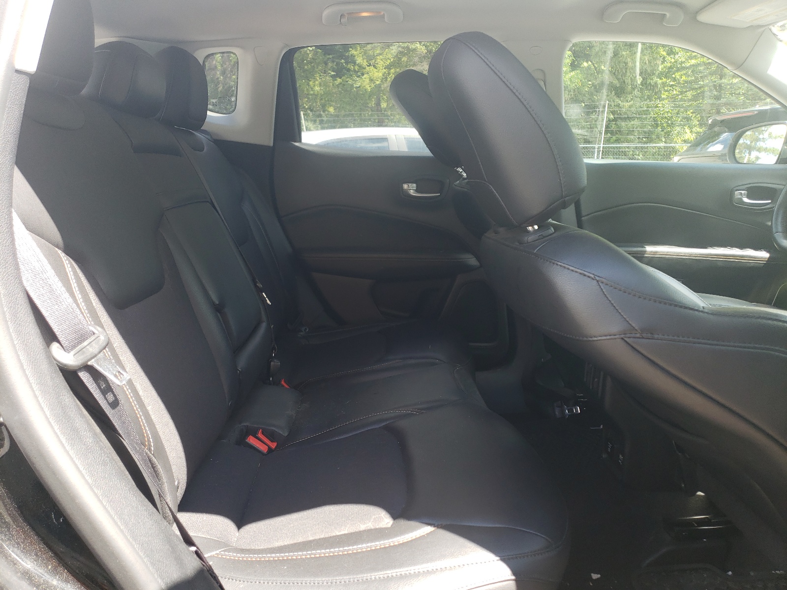 3C4NJDBB3JT175825 2018 Jeep Compass Latitude