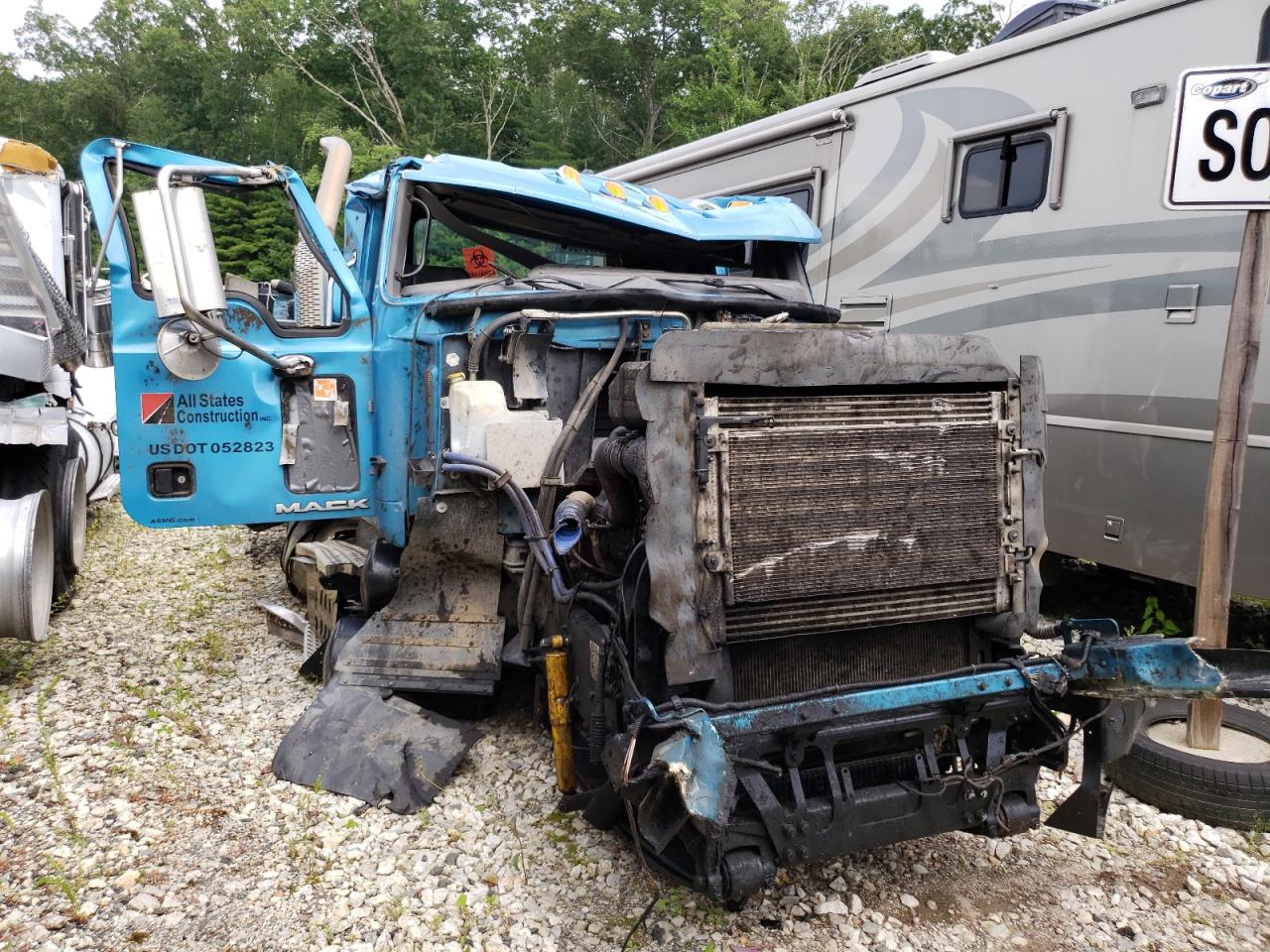 2016 Mack 600 Chu600 for Sale in West Warren, MA - Rollover