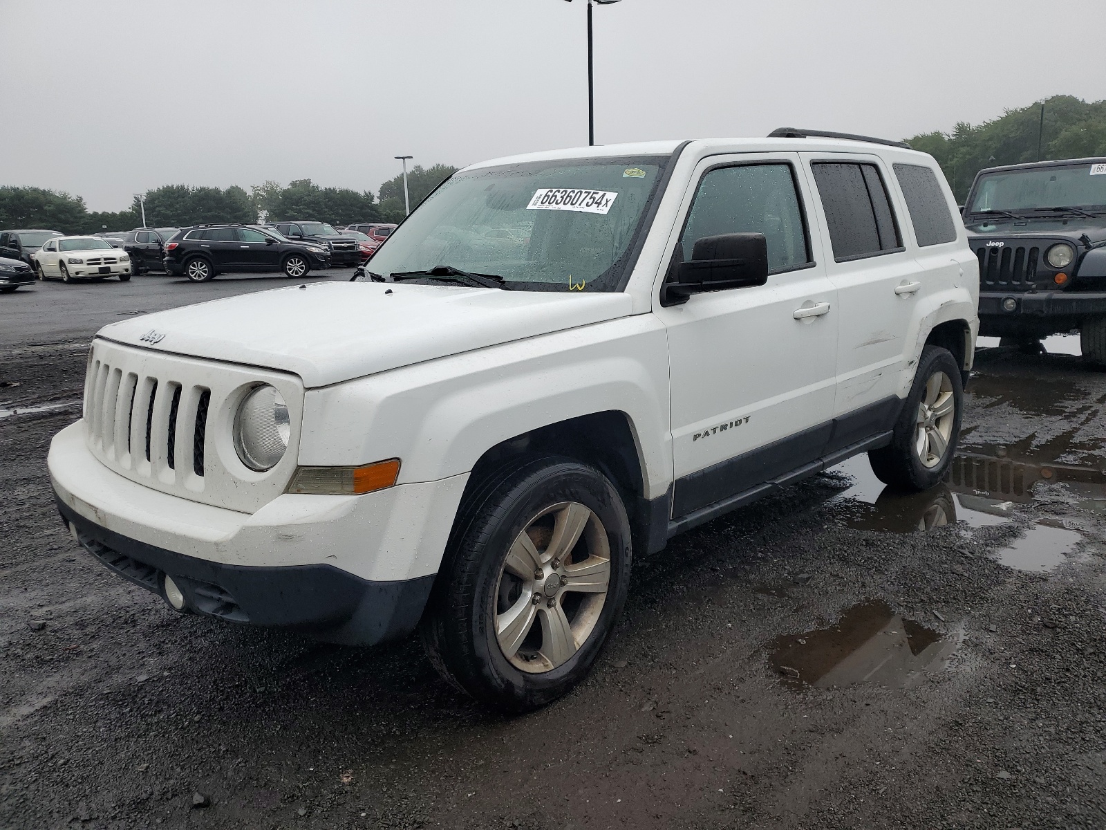 2014 Jeep Patriot Latitude vin: 1C4NJRFB6ED892156