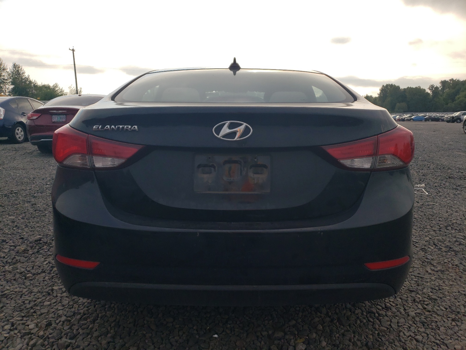 2016 Hyundai Elantra Se vin: KMHDH4AE6GU646007