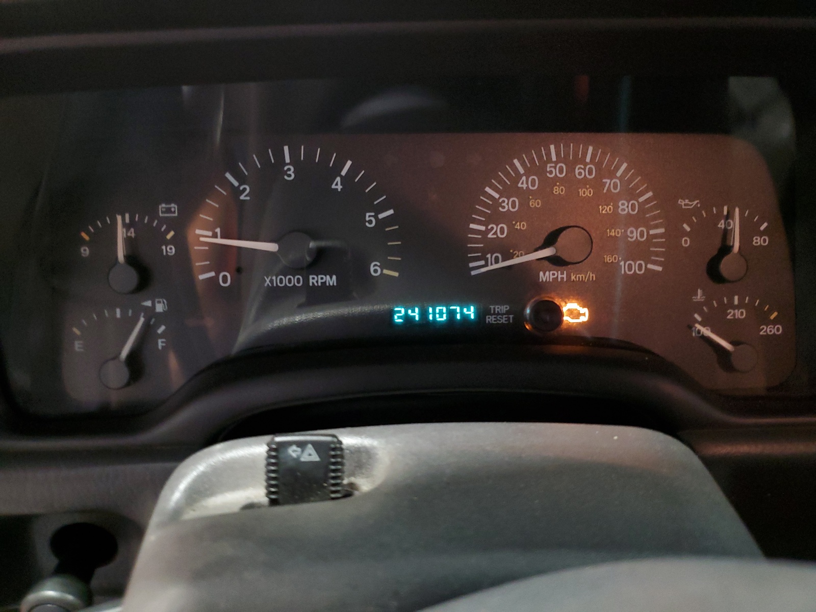 1J4FF48S0YL107513 2000 Jeep Cherokee Sport