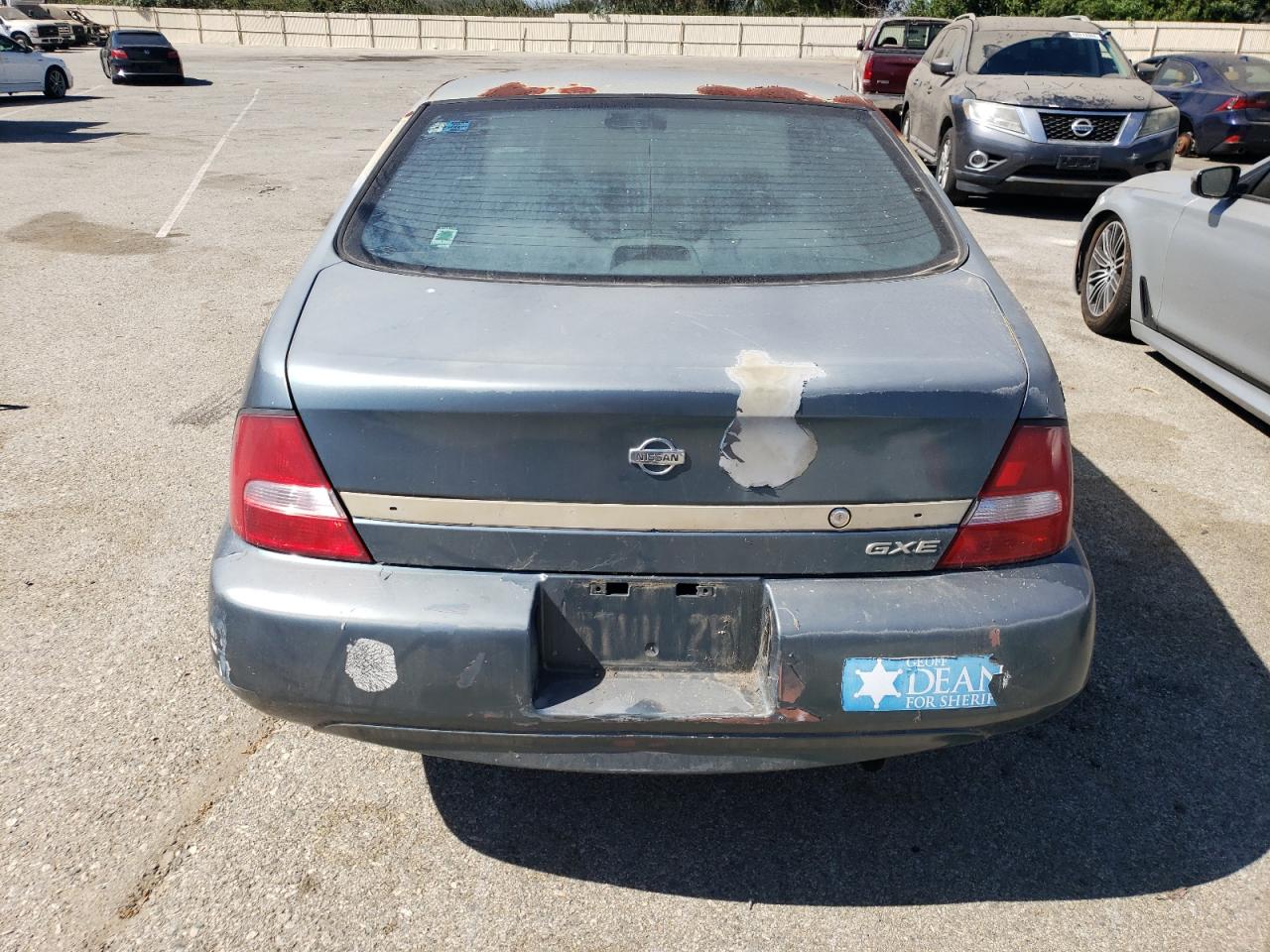 1N4DL01D11C167483 2001 Nissan Altima Xe