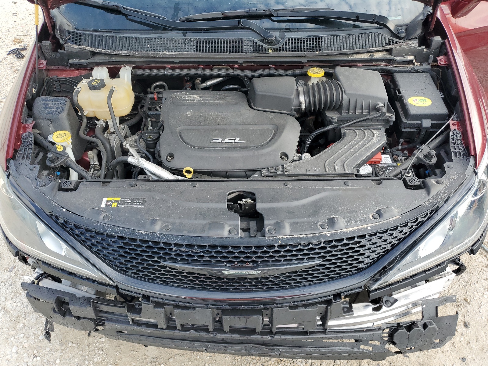 2C4RC1BG9JR174722 2018 Chrysler Pacifica Touring L