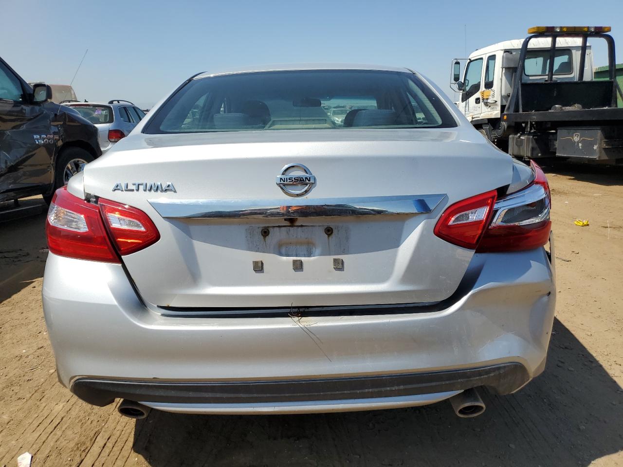 1N4AL3AP0GC285564 2016 Nissan Altima 2.5