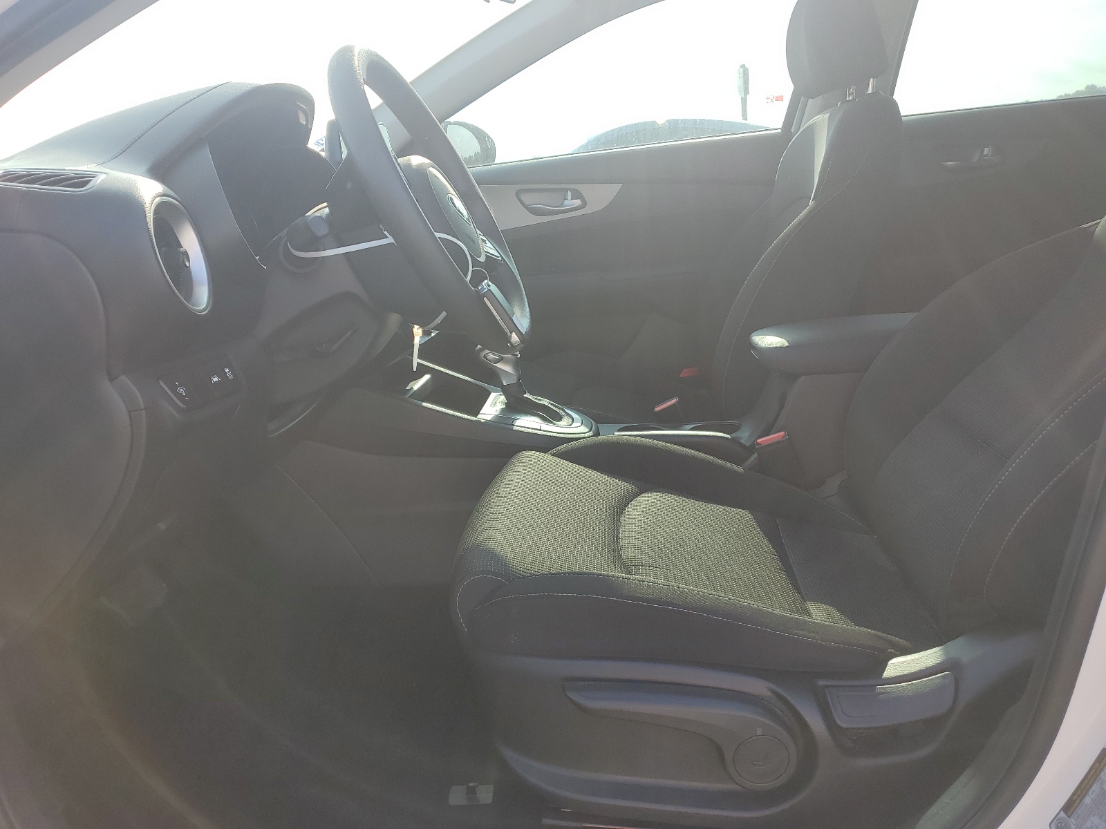 3KPF24AD1ME340669 2021 Kia Forte Fe