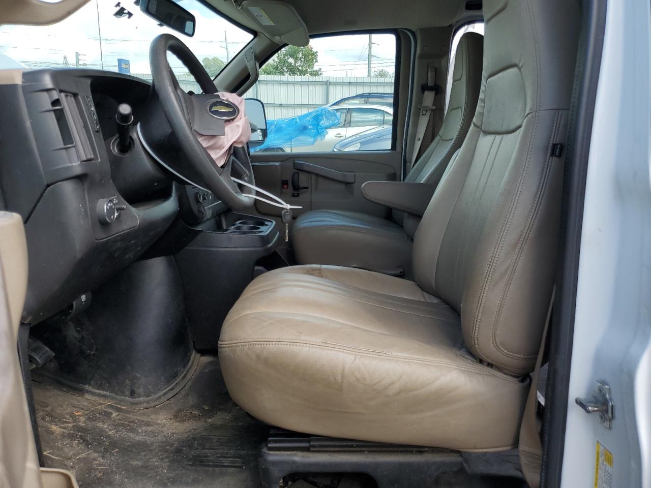 2018 Chevrolet Express G2500 VIN: 1GCWGBFP5J1335949 Lot: 67335904