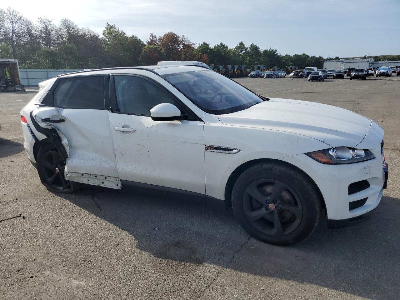 SADCJ2GXXJA291390 2018 Jaguar F-Pace Premium