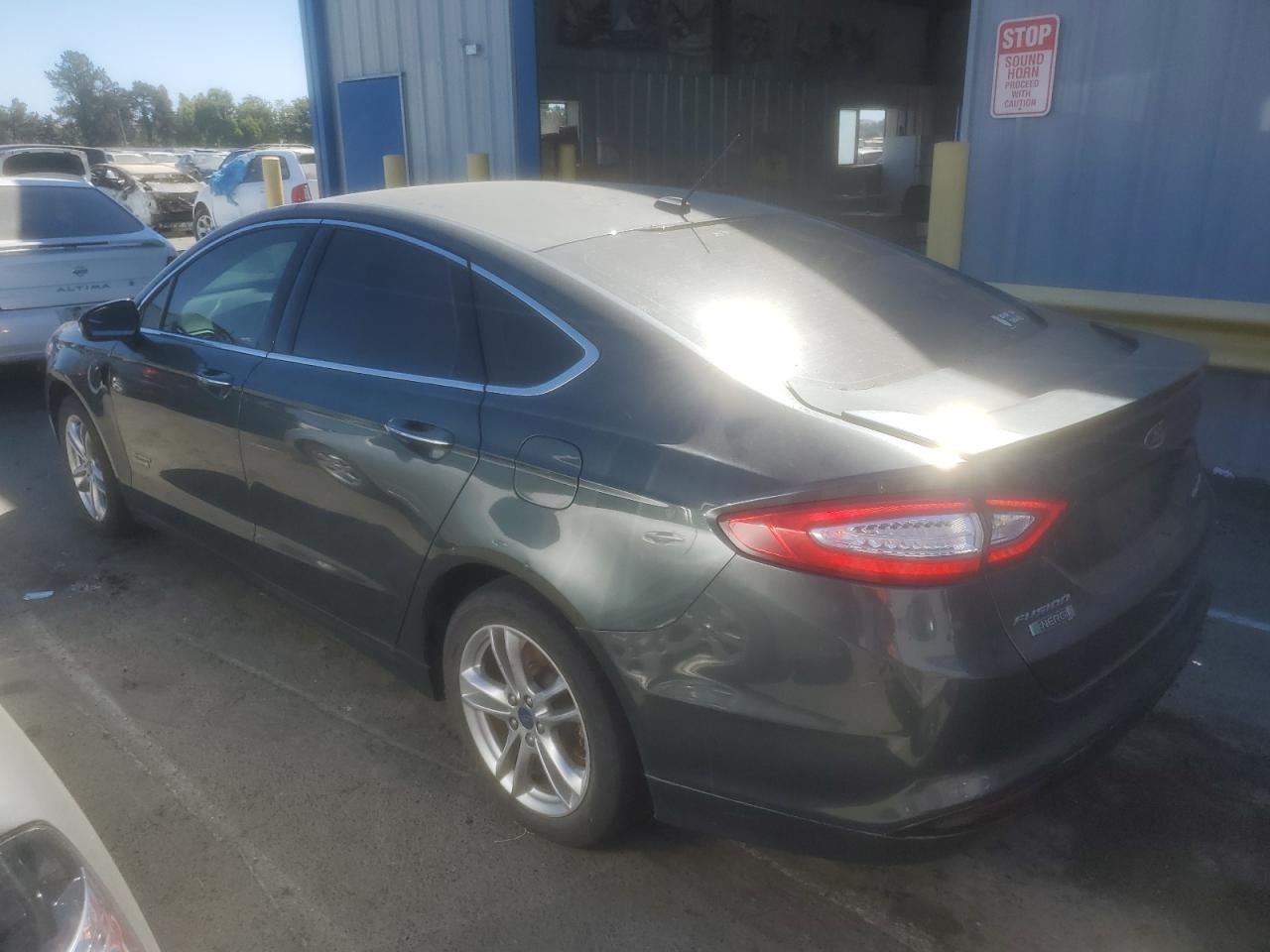 3FA6P0SU0FR128887 2015 Ford Fusion Titanium Phev