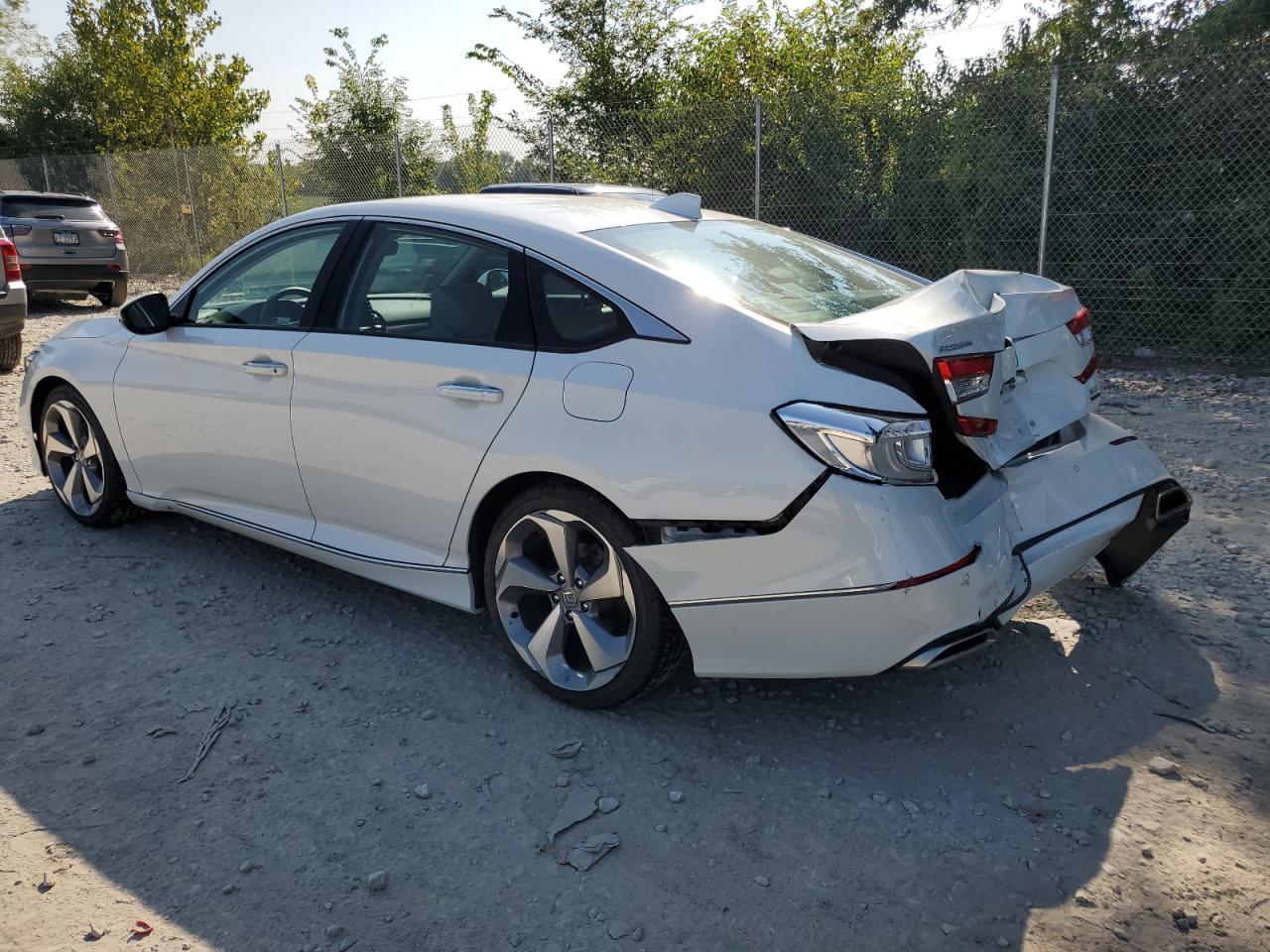 1HGCV2F96KA017609 2019 HONDA ACCORD - Image 2