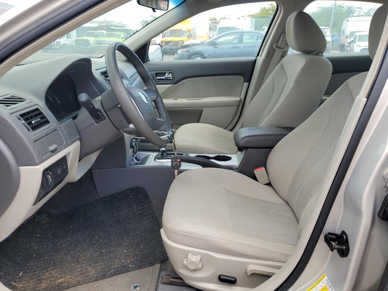 2010 Mercury Milan VIN: 3MEHM0HA6AR637611 Lot: 69890354