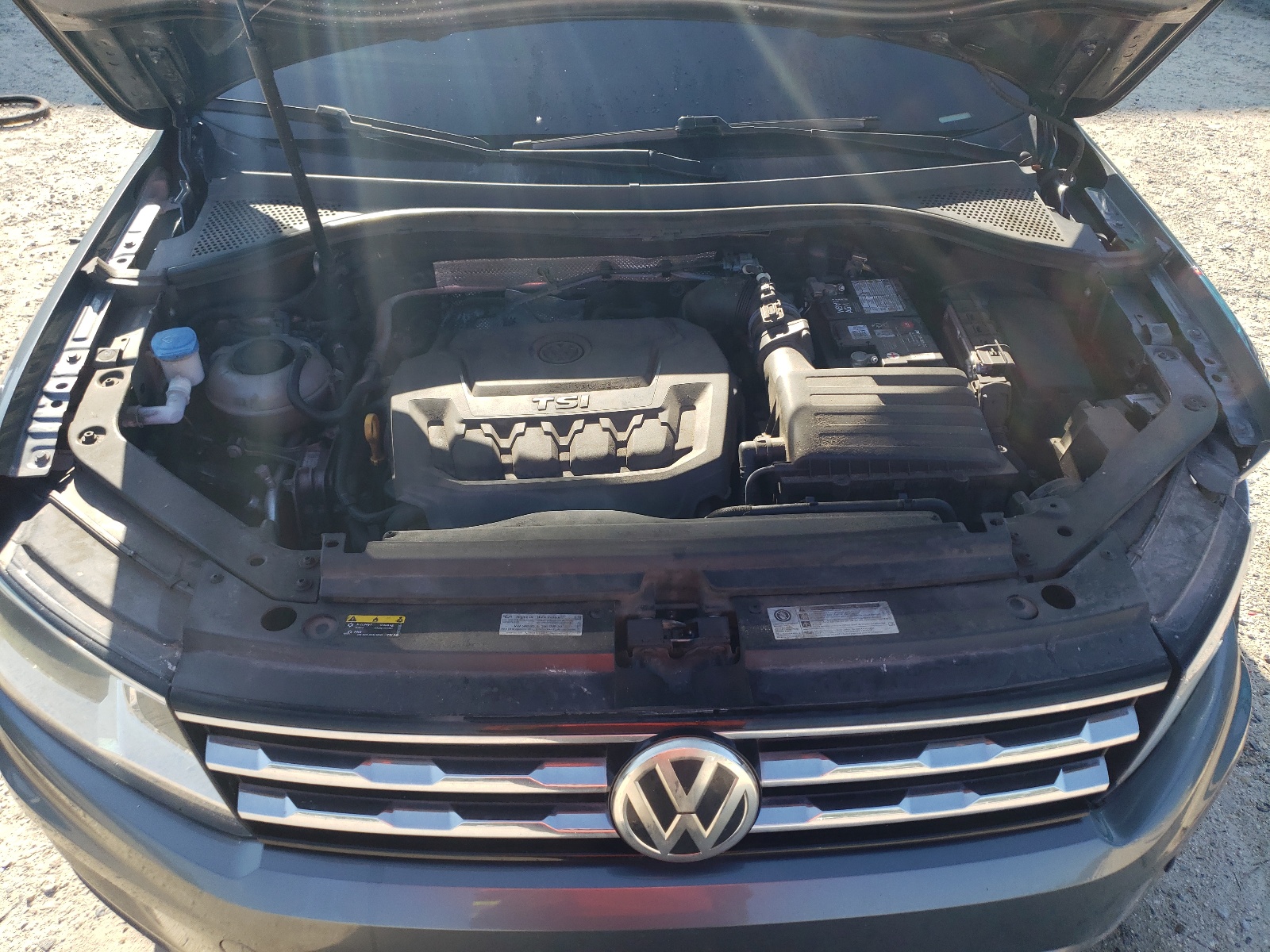 3VV3B7AX5JM097952 2018 Volkswagen Tiguan Se