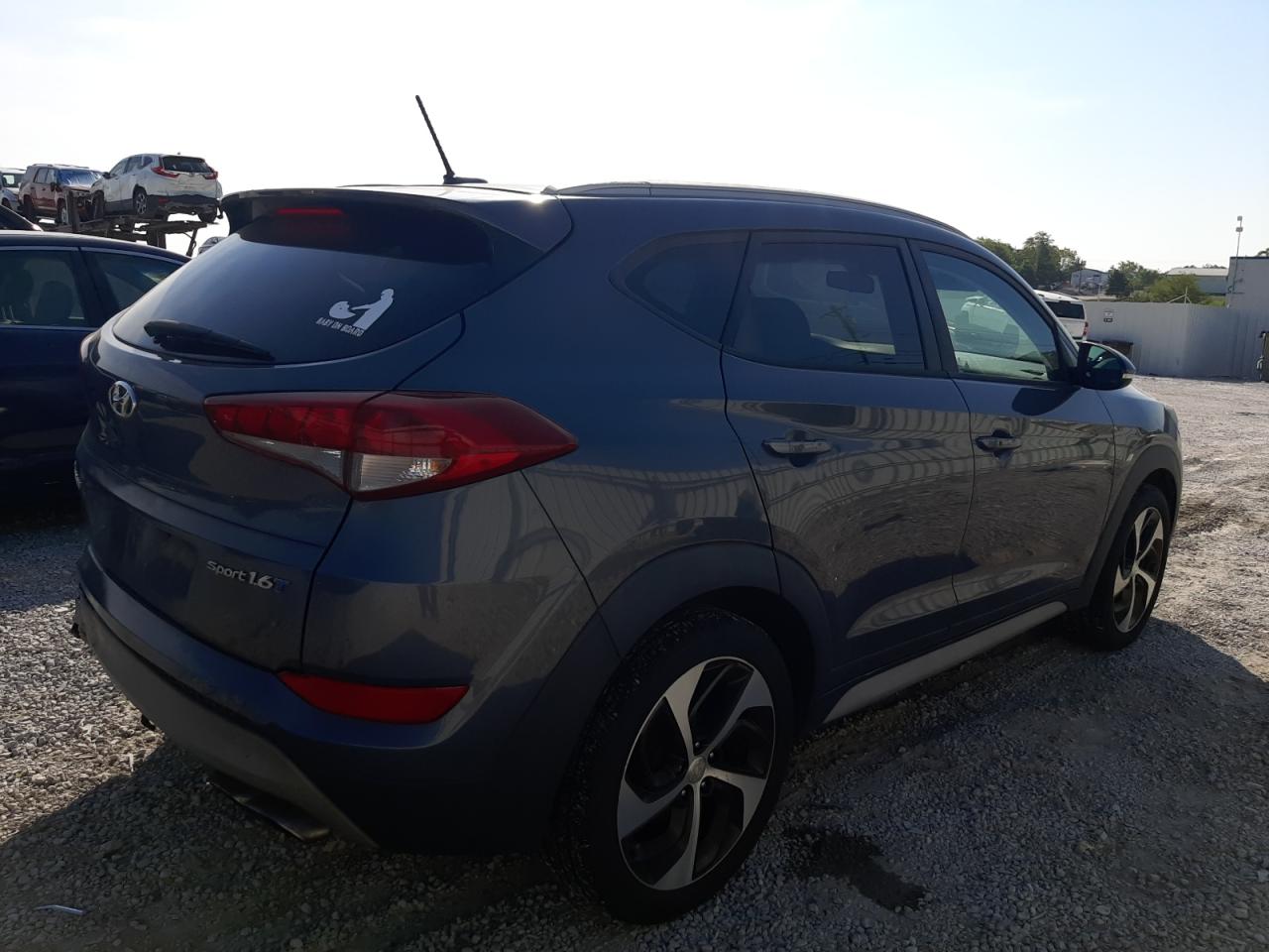 2017 Hyundai Tucson - Image 3