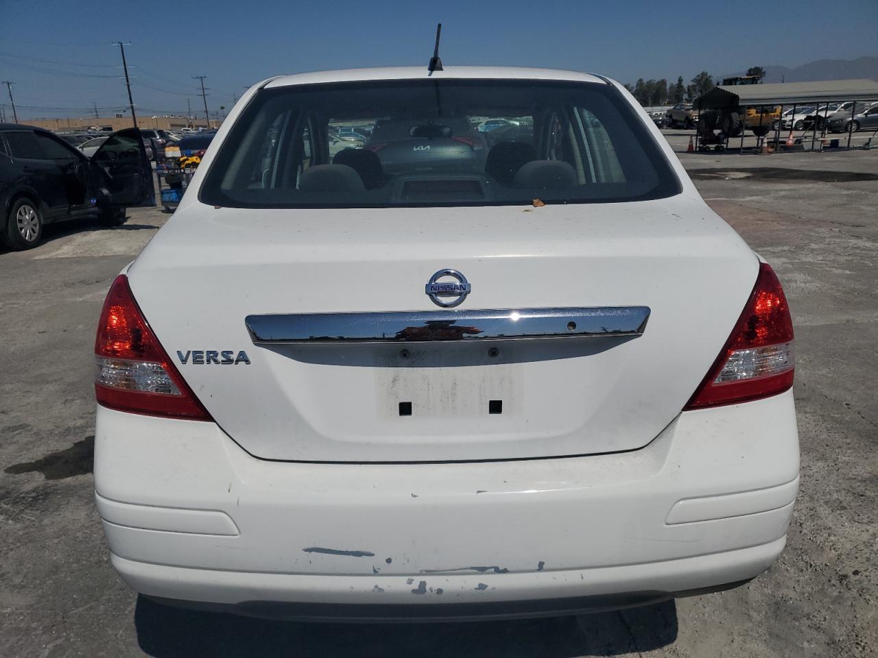 2010 Nissan Versa S VIN: 3N1BC1AP2AL421923 Lot: 66620194