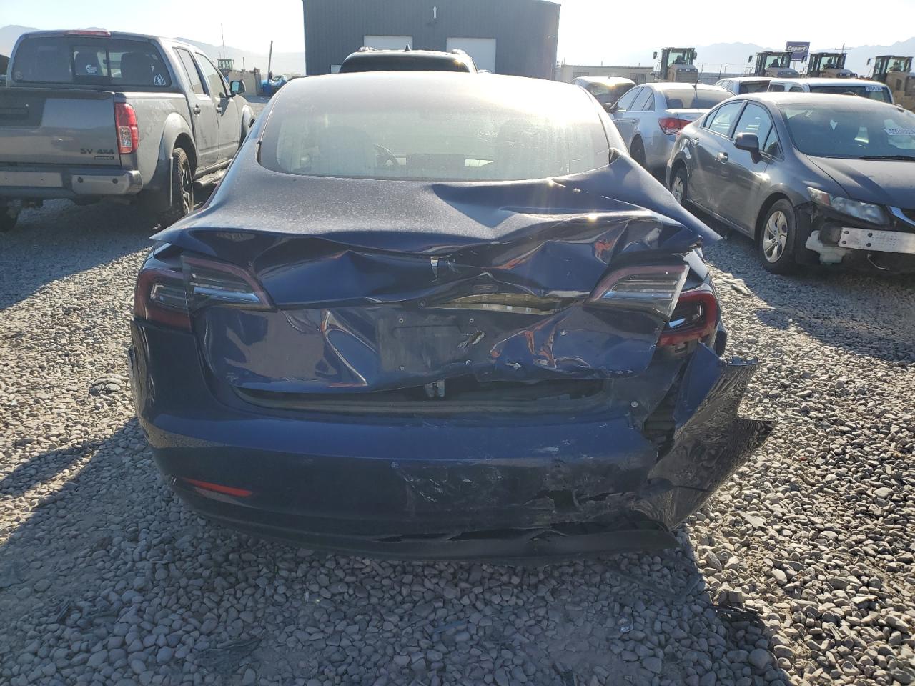 5YJ3E1EB4JF101009 2018 Tesla Model 3