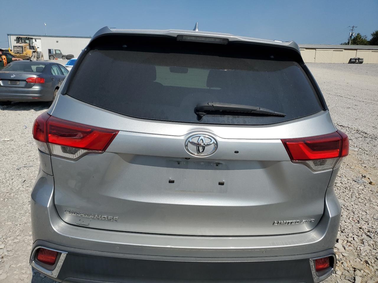 2018 Toyota Highlander Limited VIN: 5TDDZRFH6JS891404 Lot: 69630484