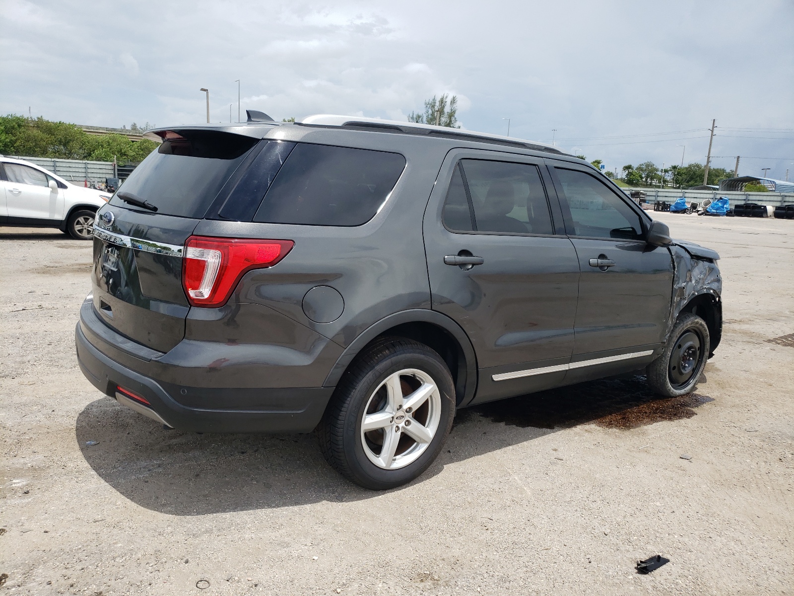 1FM5K7D84KGB36727 2019 Ford Explorer Xlt