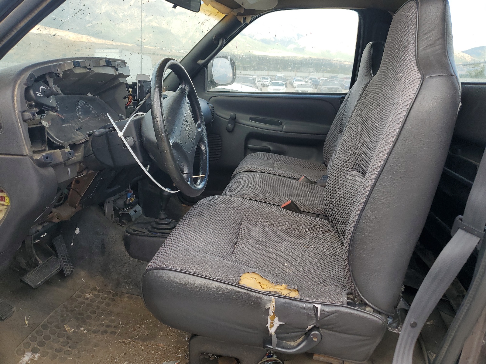 3B7HF16Y0WM240630 1998 Dodge Ram 1500