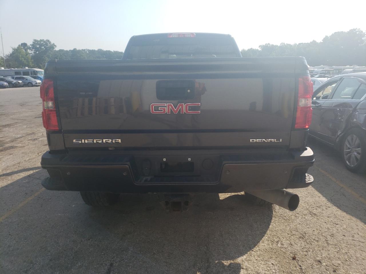 1GT120E85FF682165 2015 GMC Sierra K2500 Denali