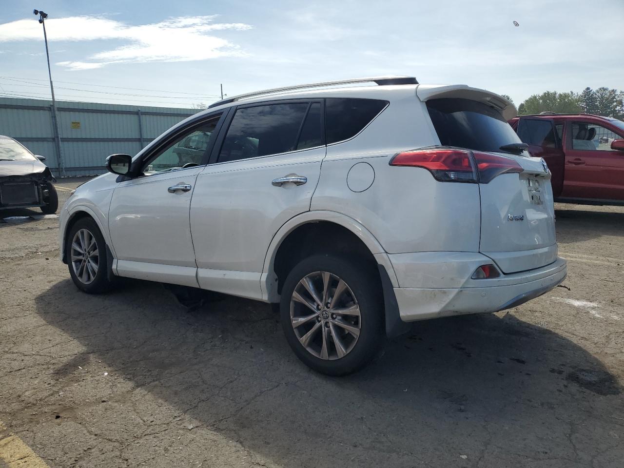 2T3DFREV1HW602454 2017 TOYOTA RAV 4 - Image 2