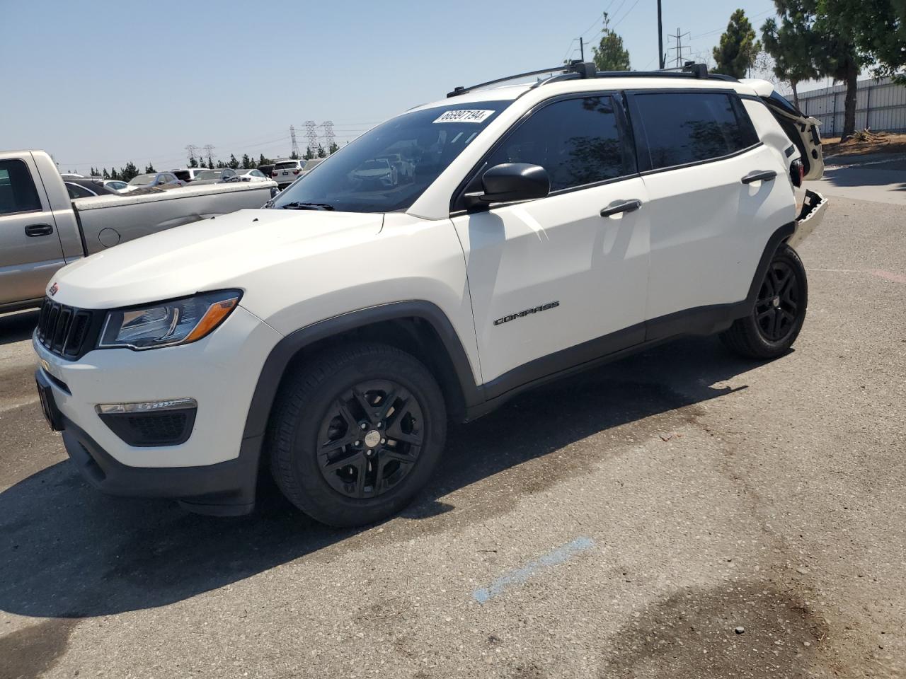 3C4NJCAB0JT461031 2018 JEEP COMPASS - Image 1