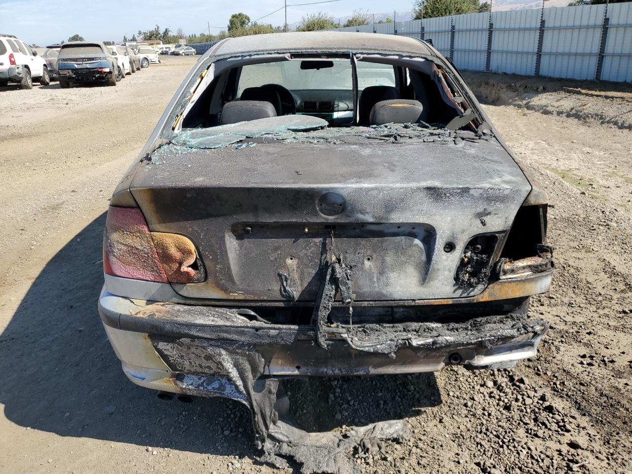 2002 BMW 325 I VIN: WBAEV33432KL67311 Lot: 63289694