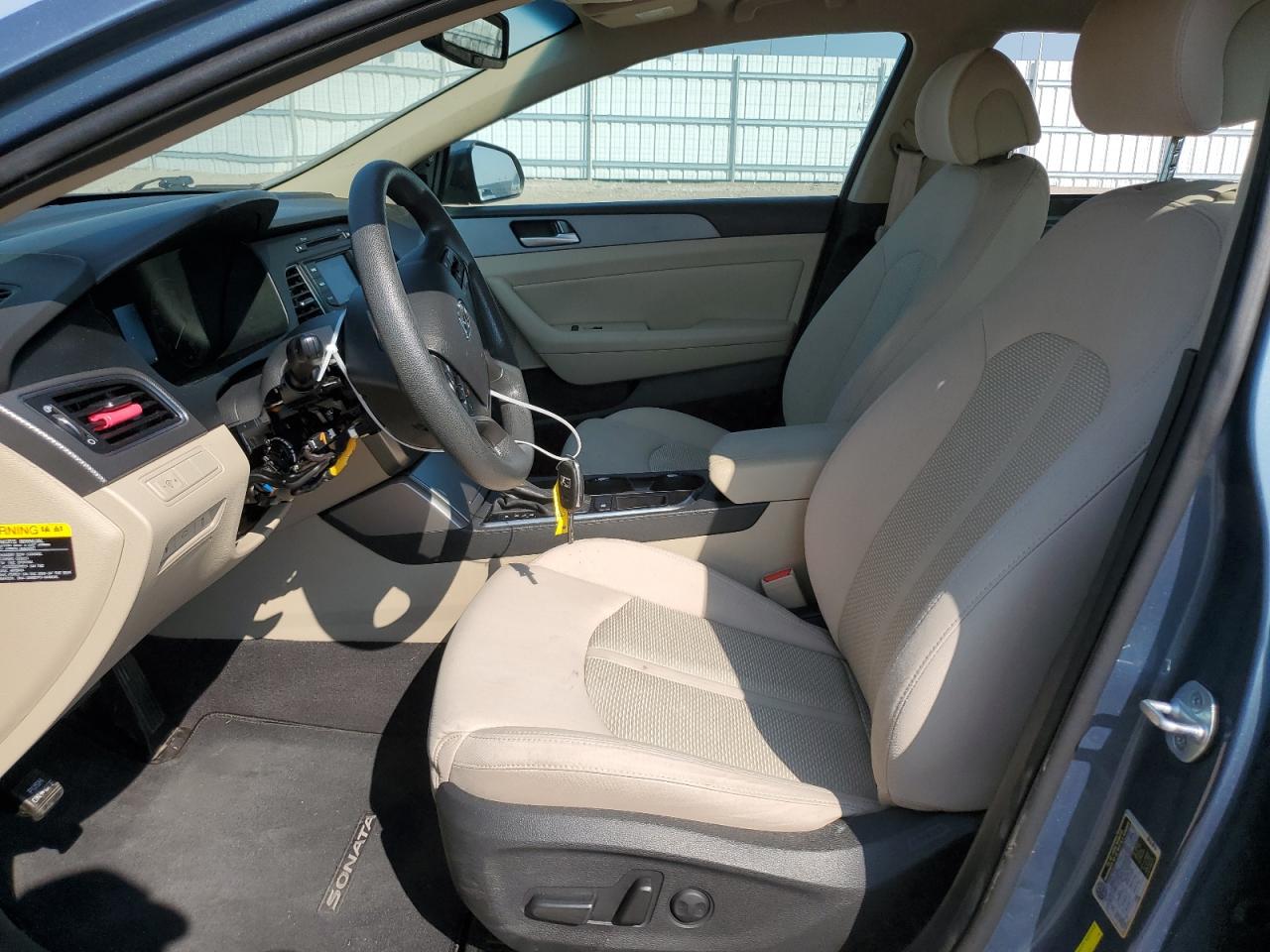 2015 Hyundai Sonata Se VIN: 5NPE24AF9FH205614 Lot: 66852104