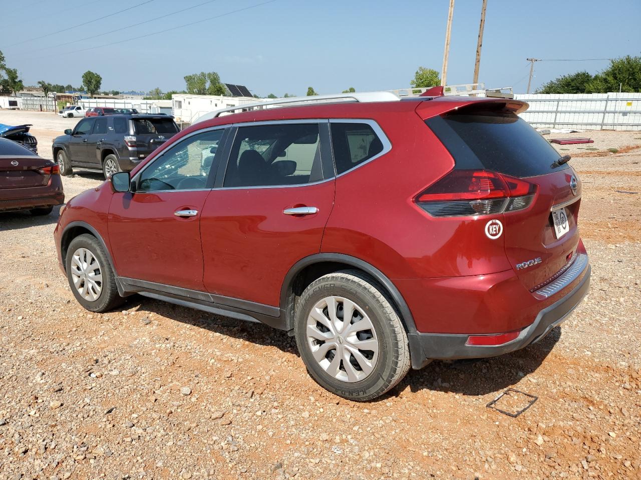 5N1AT2MTXJC809478 2018 NISSAN ROGUE - Image 2