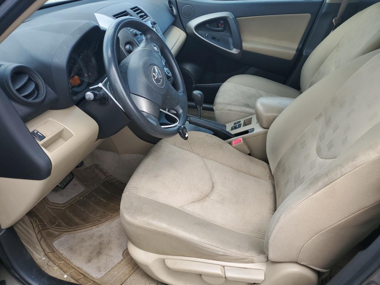 2010 Toyota RAV 4 - Image 7