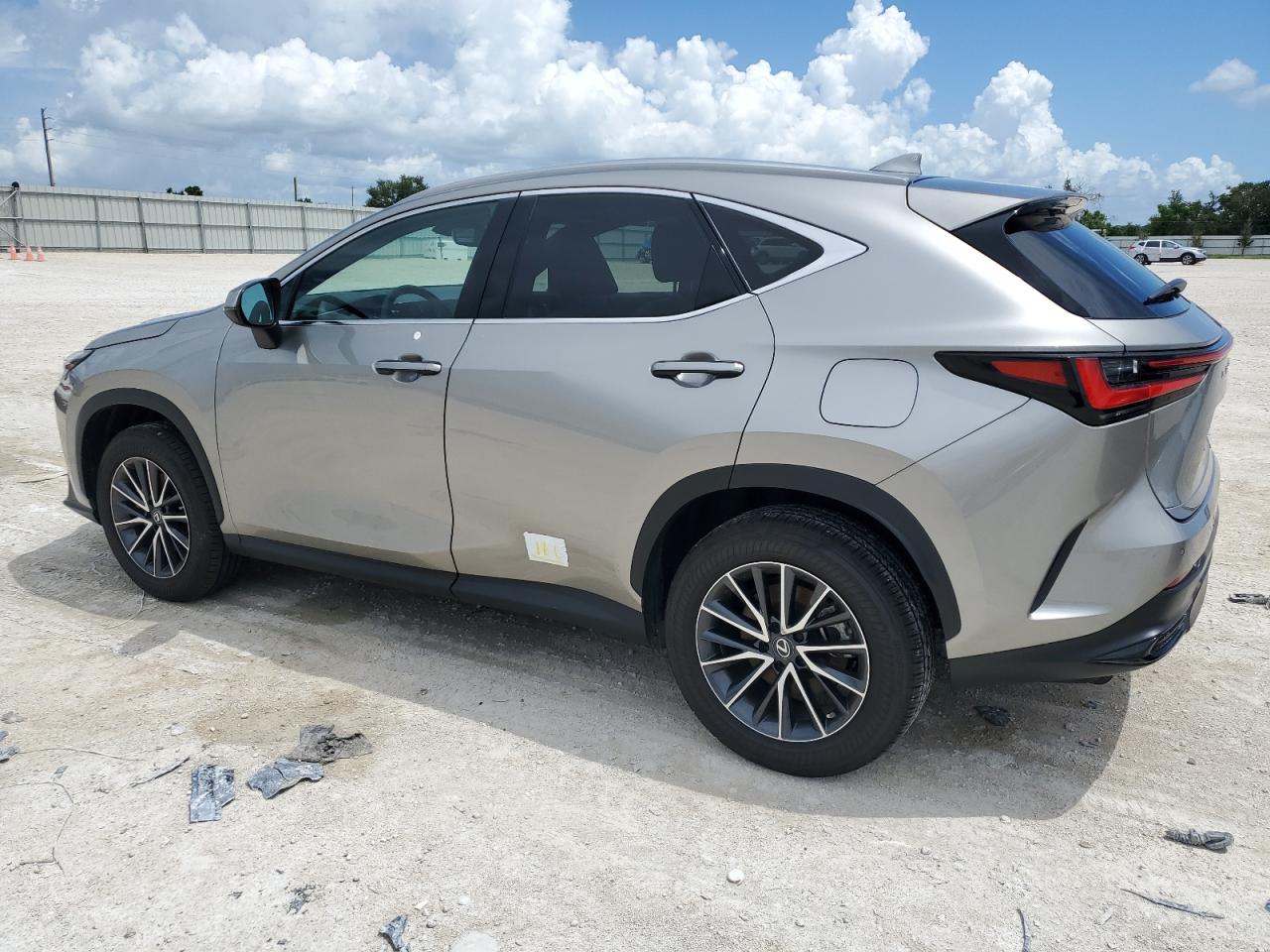 2T2GGCEZ9PC028684 Lexus NX 350  2