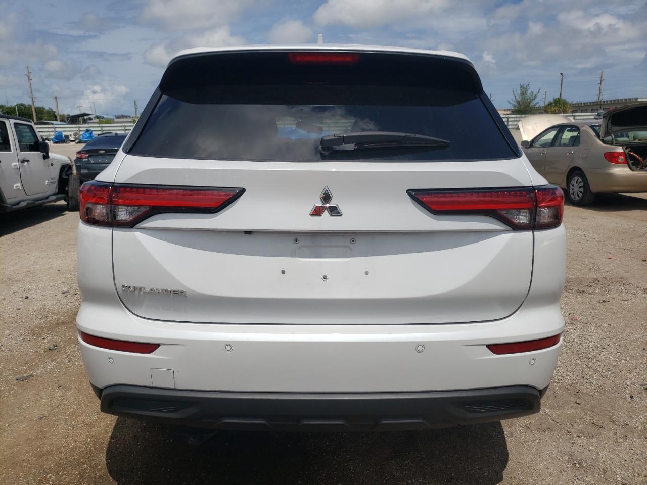 2022 Mitsubishi Outlander Es VIN: JA4J3TA80NZ029786 Lot: 65825804