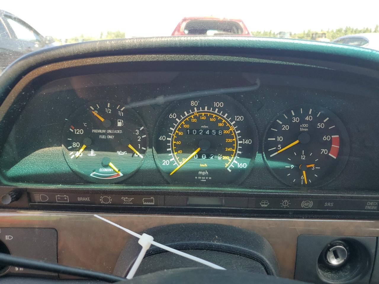 1990 Mercedes-Benz 560 Sec VIN: WDBCA45EXLA500850 Lot: 69131404