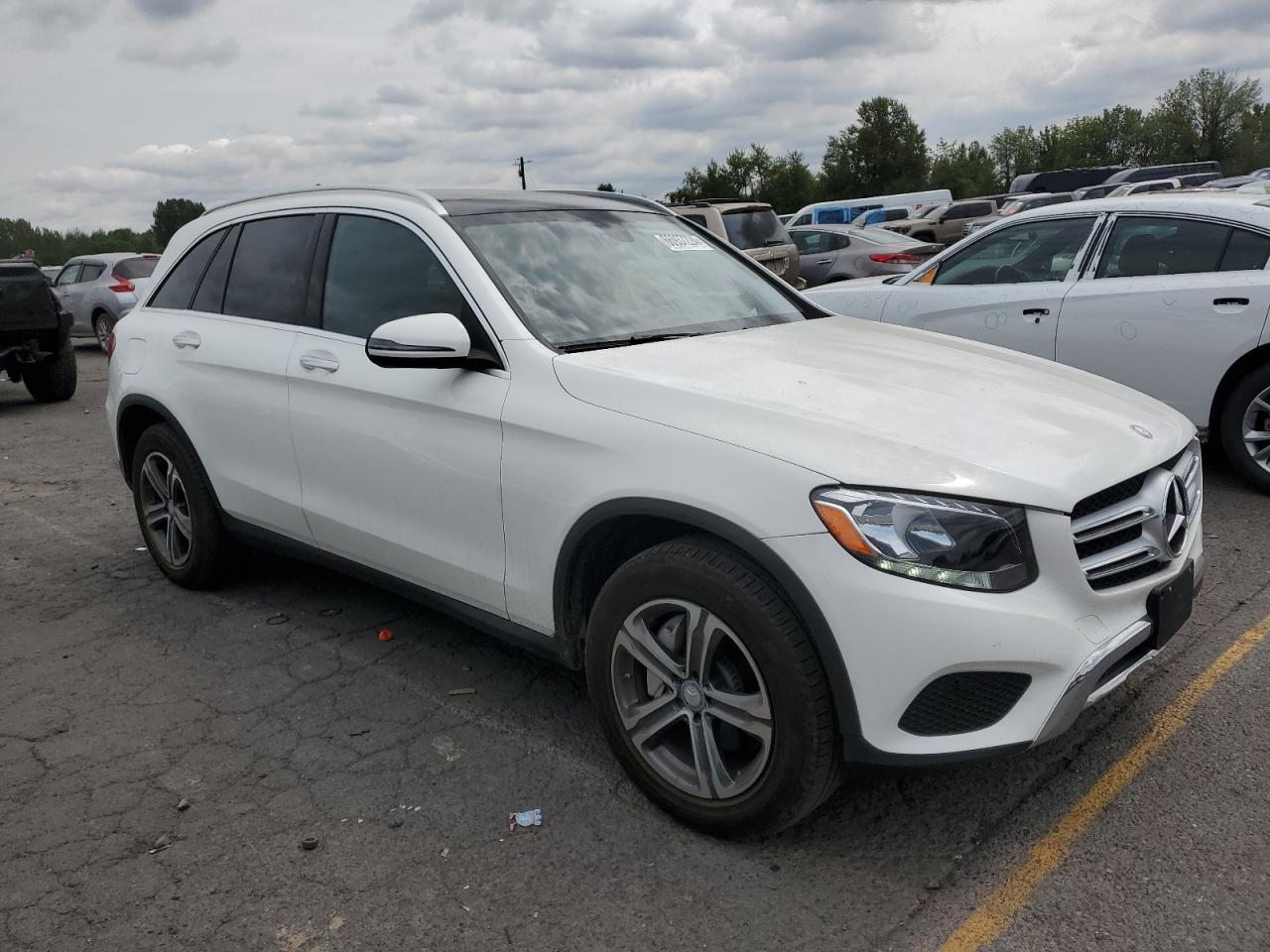 VIN WDC0G4JB1GF113766 2016 MERCEDES-BENZ GLC-CLASS no.4