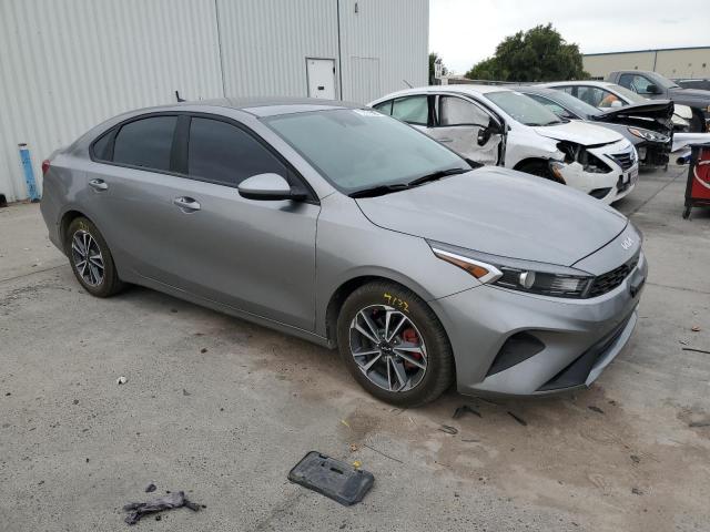 3KPF24AD7PE544915 Kia Forte LX 4