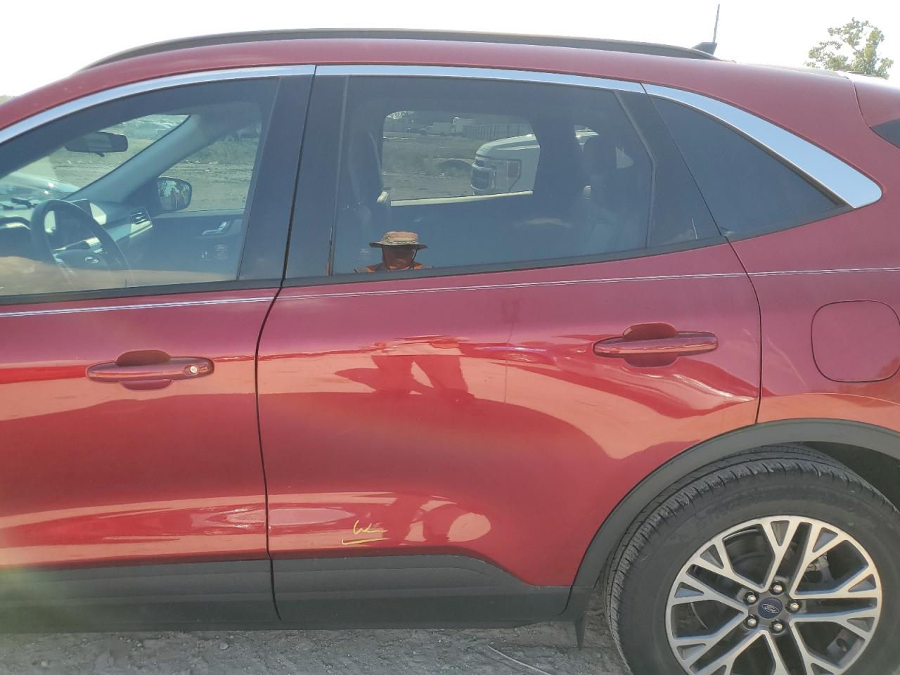 2021 Ford Escape Sel VIN: 1FMCU0CZ3MUB12121 Lot: 67170274