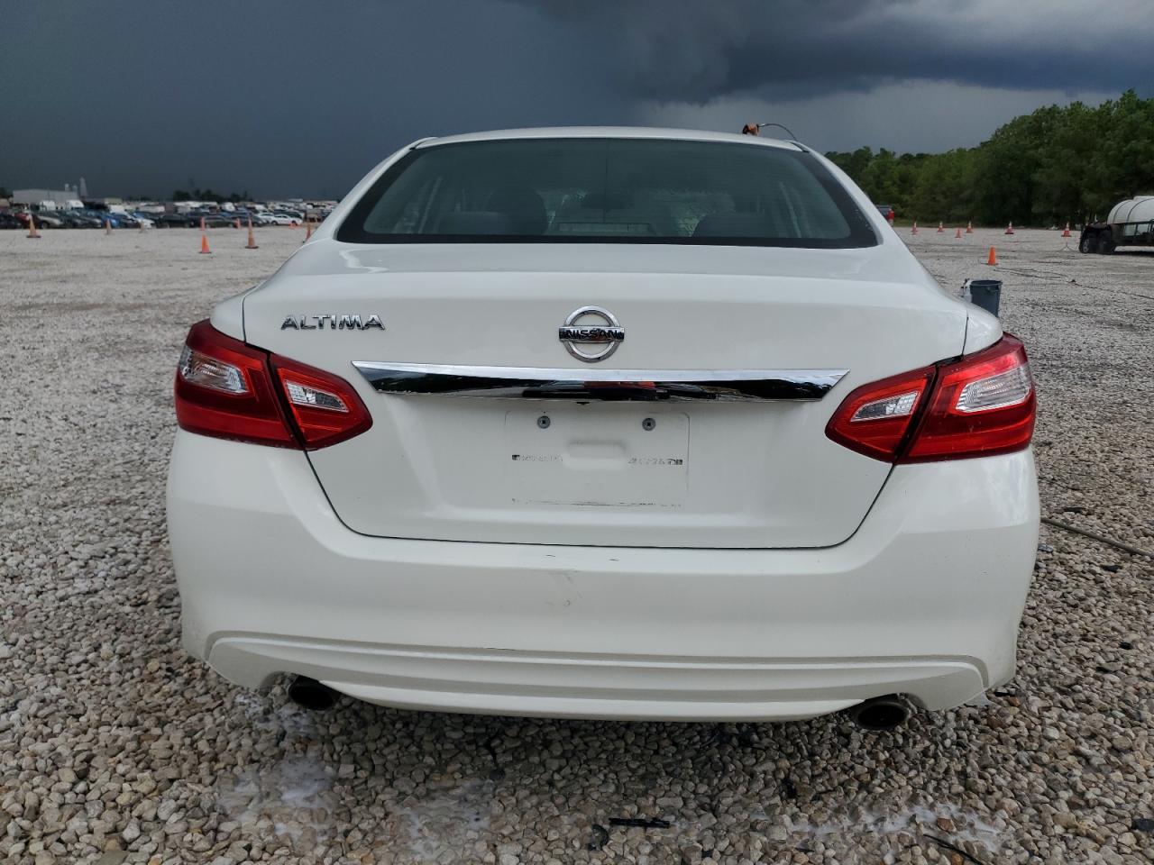 1N4AL3AP1HN364442 2017 Nissan Altima 2.5