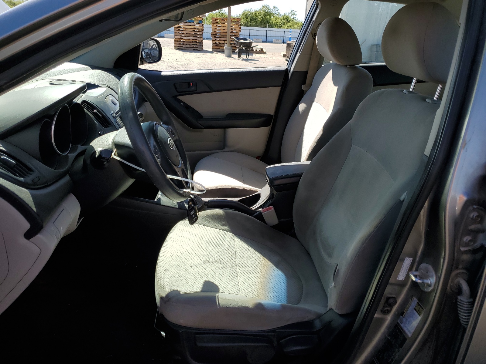 KNAFU4A26A5238877 2010 Kia Forte Ex