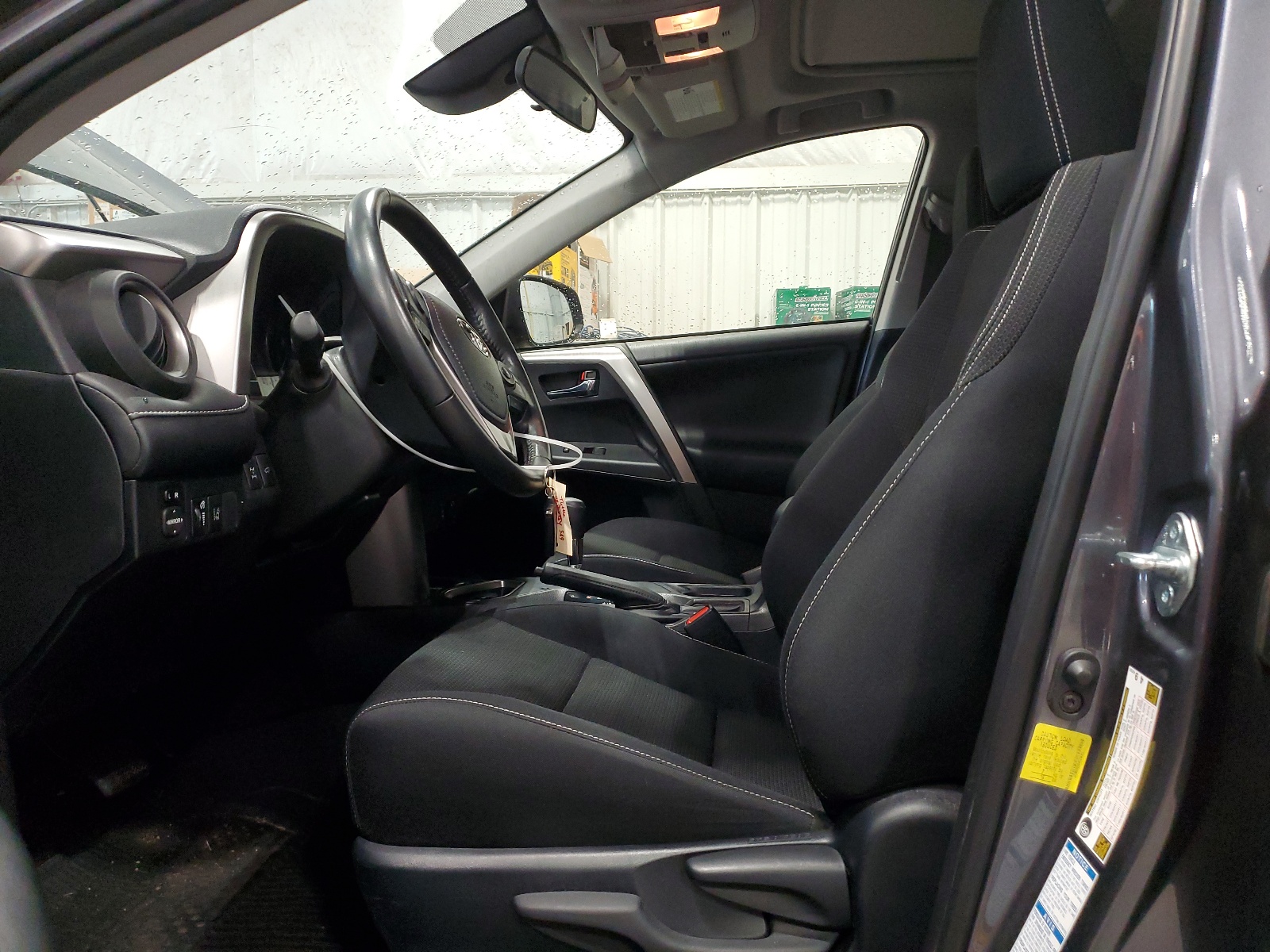 JTMRFREV0HD218362 2017 Toyota Rav4 Xle