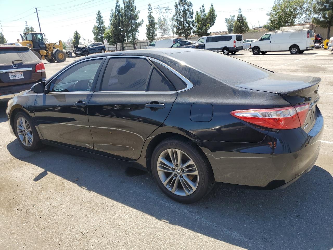 4T1BF1FKXHU437882 2017 TOYOTA CAMRY - Image 2