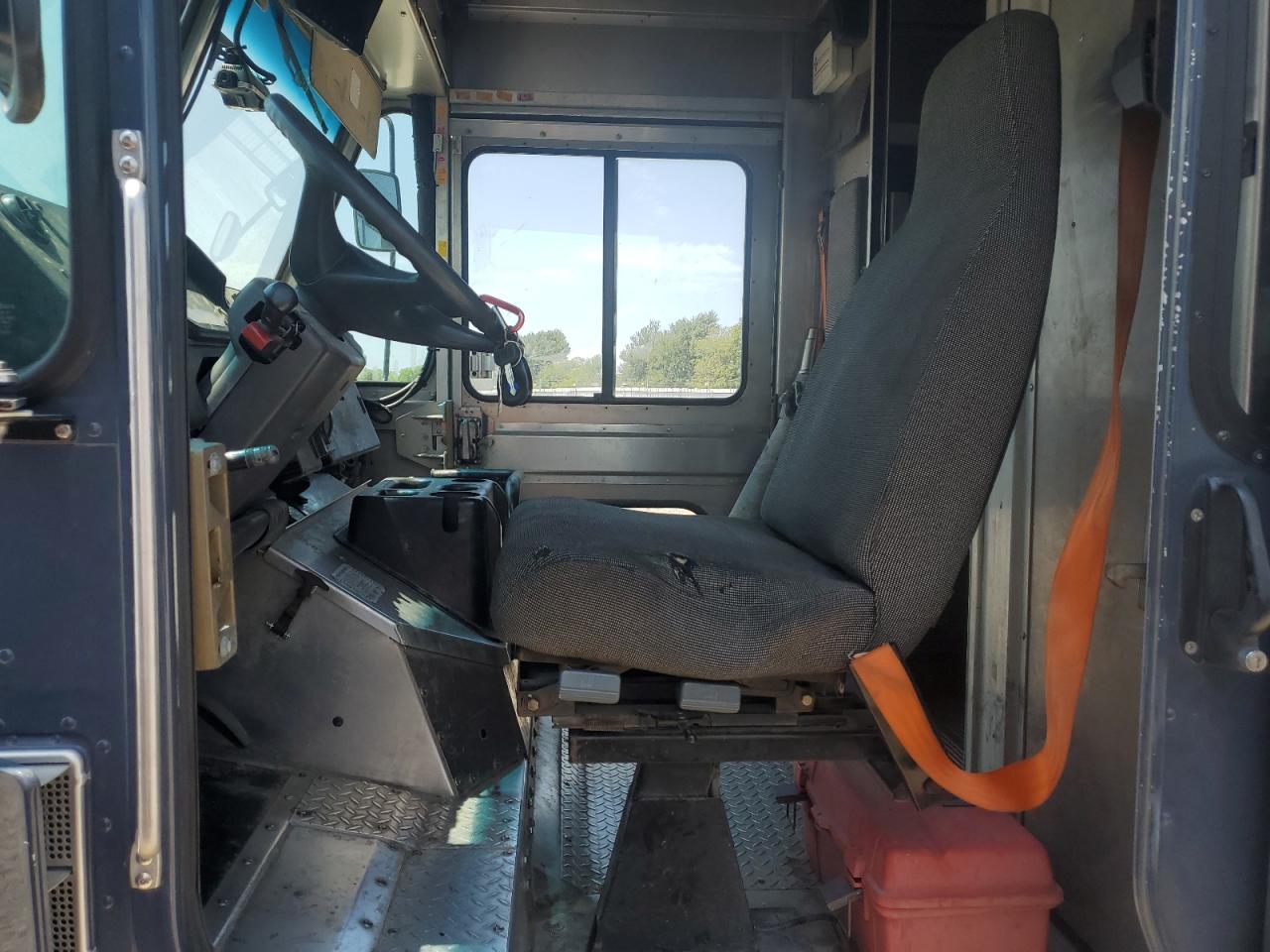 2020 Freightliner Chassis M Line Walk-In Van VIN: 4UZAC2EAXLCMH7974 Lot: 67290904