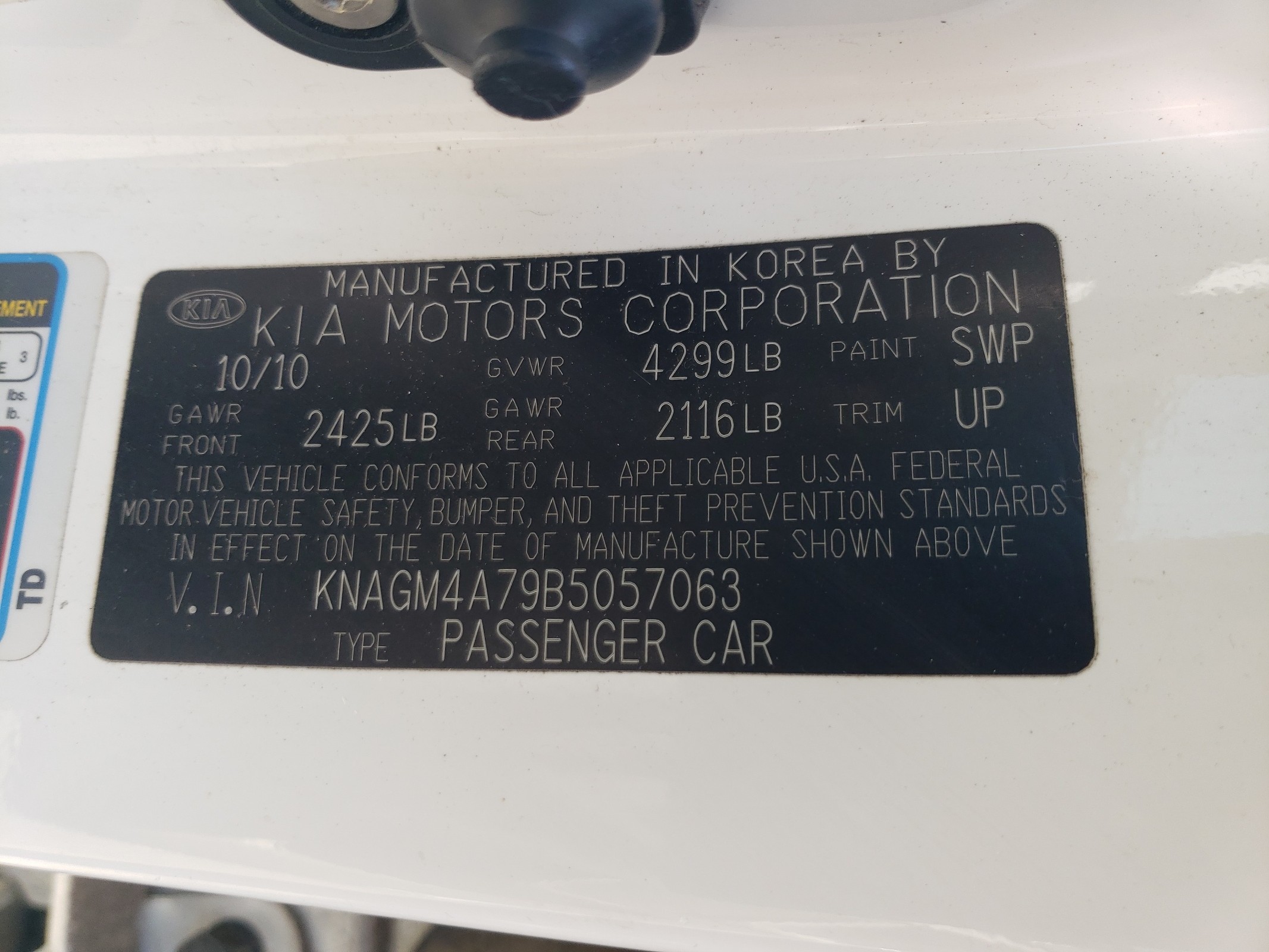 KNAGM4A79B5057063 2011 Kia Optima Lx